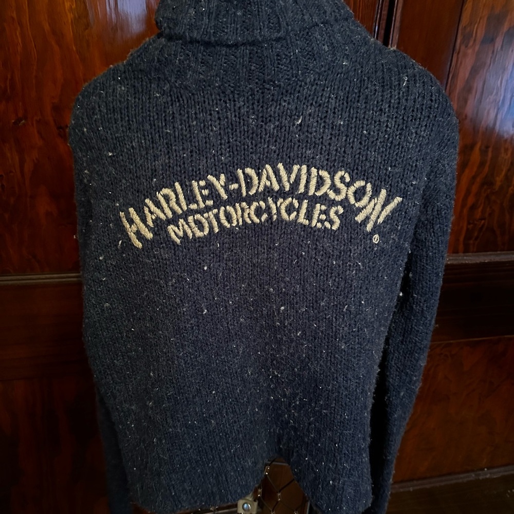 Marbled gray Harley Davidson turtleneck sweater. Very soft and warm !